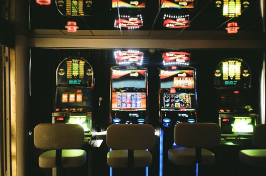 Win Big with These Top 10 Slot Machine Strategies: A Comprehensive Guide