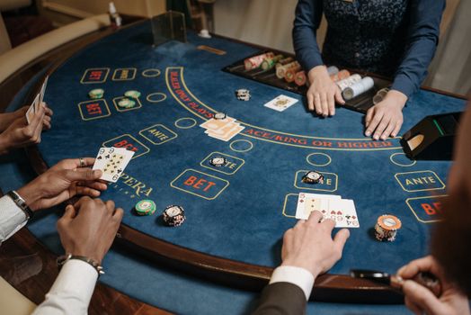 Win Big at Blackjack: Essential Strategies & Mistakes to Avoid for Beginners